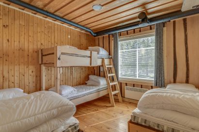 4-person bedroom of Aulanko Grand Villa (Bedroom 6).