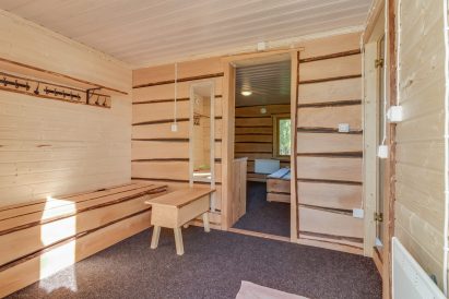 The dressing room of Aulanko Grand Villa's lakeshore sauna.