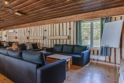 The sofa corner of the main hall of Aulanko Grand Villa.