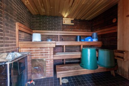 The sauna room of the bigger lakeside sauna at Evo Ruuhijärvi.