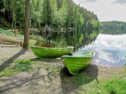 Guests at Evo Syväjärvi have access to several rowing boats.