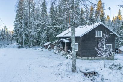 Evo Wilderness Villa in its winter attire.