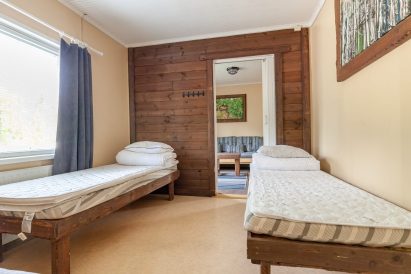 2-person bedroom of Evo Lakeside Villa.