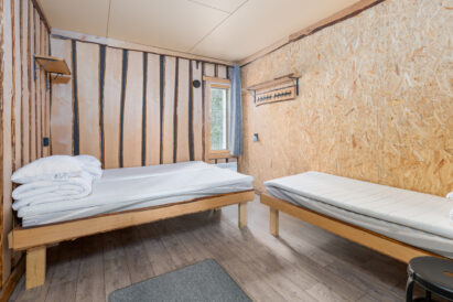 The triple bedroom on the ground floor of Tavastia Privacy.